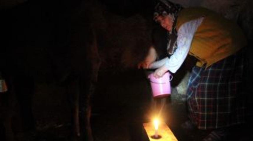 Heyelanlı B&ouml;lge Olarak Kabul Edilen K&ouml;y 21 Yıl Sonra Boşaltılmak İsteniyor