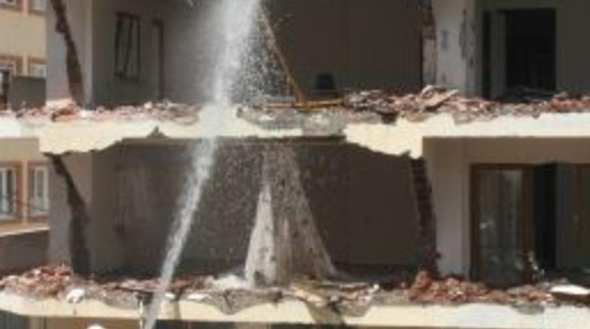 Belediyenin Yıktığı Evi Onardılar, Tekrar Yıkılmaktan Kurtaramadılar