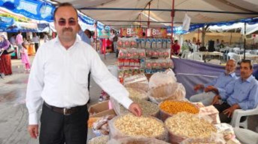 Hayır &Ccedil;arşısı Yoğun Ilgi G&ouml;r&uuml;yor