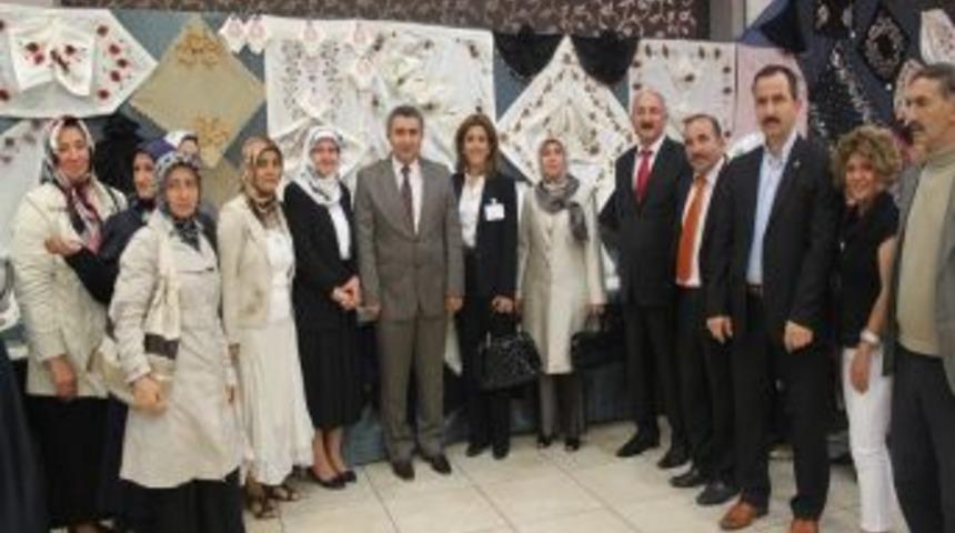 Kartepe Halk Eğitim Merkezi Sergisi A&ccedil;ıldı