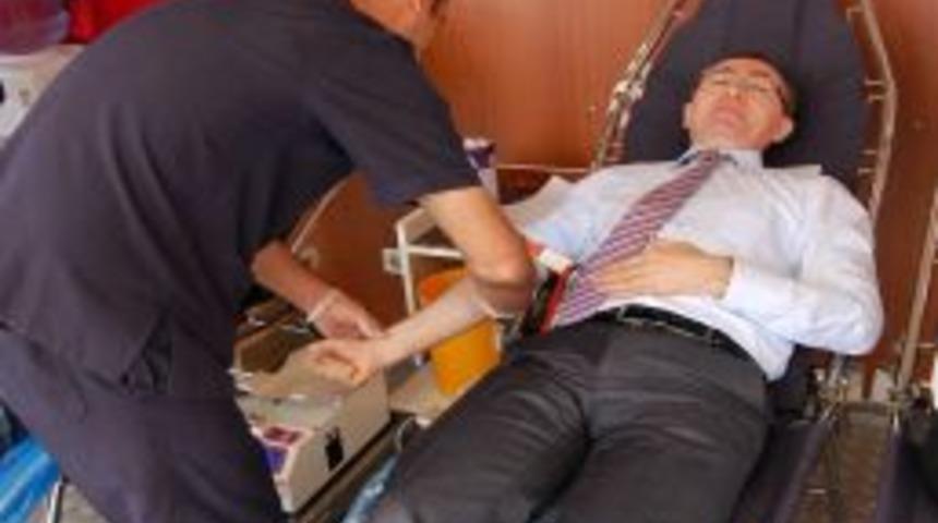 Kızılay Bitlis'te Kan Bağışı Kampanyası Başlattı