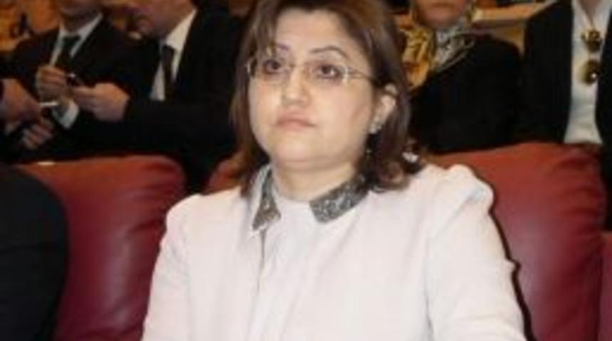Bakan Fatma Şahin K&uuml;tahya'da