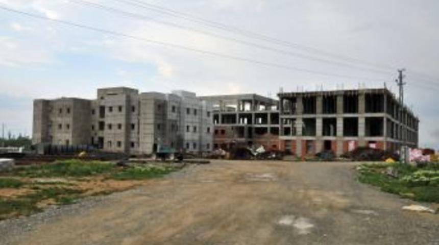 Akşehir'de Yeni Hastane İnşaatı S&uuml;r&uuml;yor