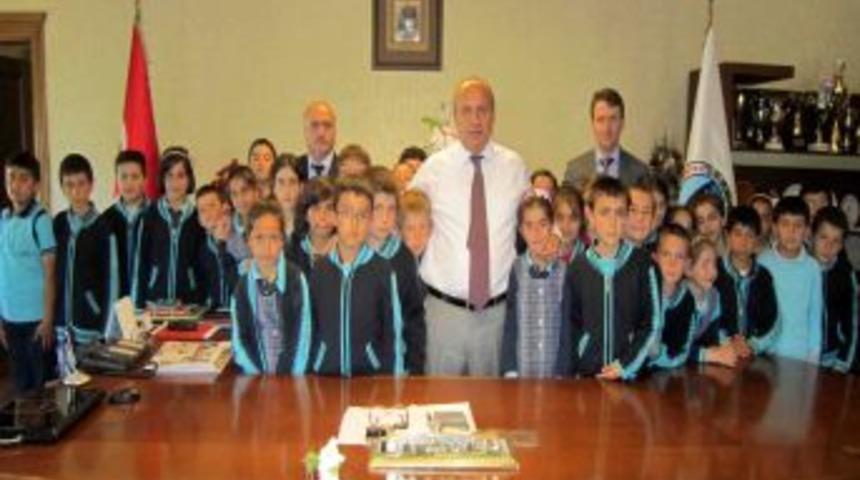 Seka İlk&ouml;ğretim Okulu &Ouml;ğrencilerine Yerel Y&ouml;netim Dersi