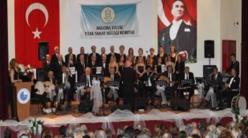 Eski Bakan M&uuml;ft&uuml;oğlu, Depremzedeler İ&ccedil;in &Ccedil;alacak