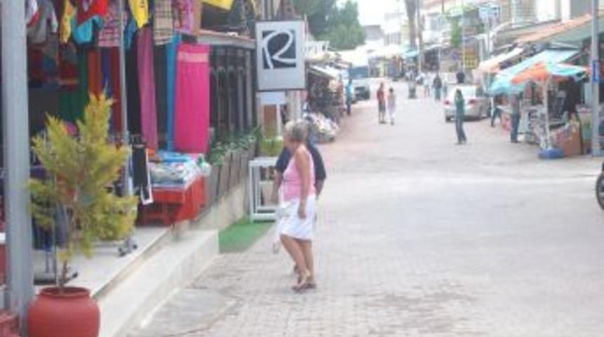 Altınkum Esnafı Sezona Sıkıntılı Giriyor