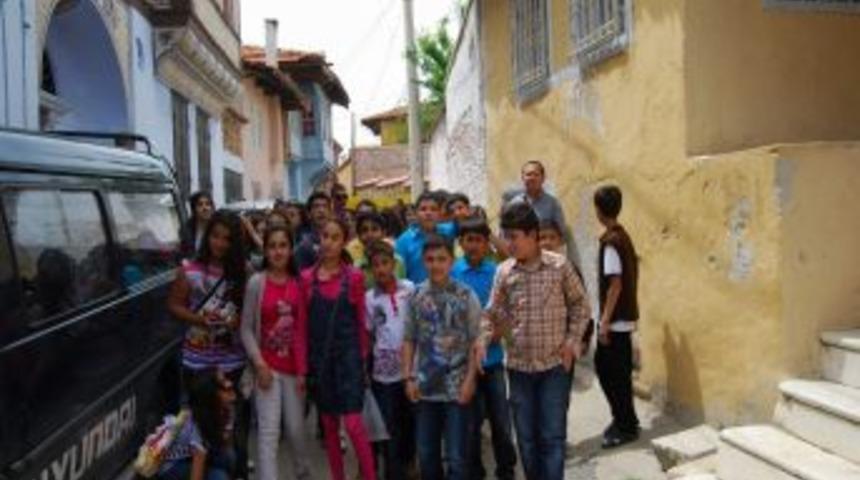 Alaşehirli &Ouml;ğrenciler Kula'ya Hayran Kaldılar