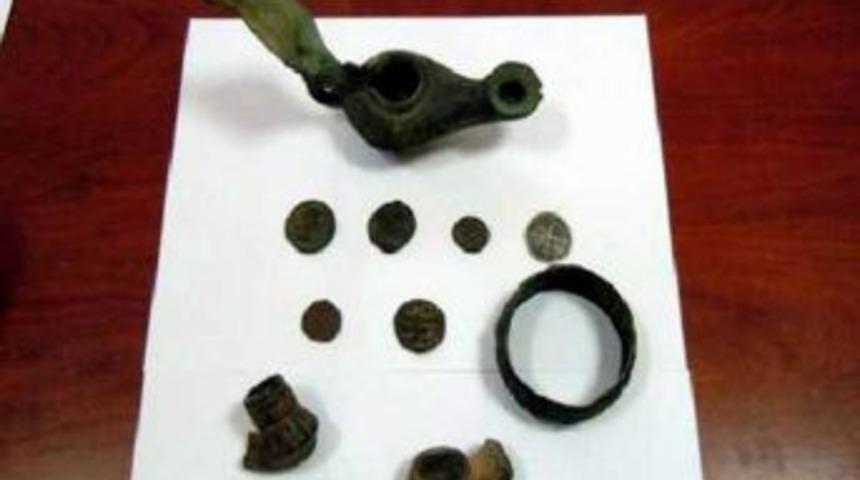 Aydın'da 10 Adet Tarih Eser Ve 50 Gram Esrar Ele Ge&ccedil;irildi