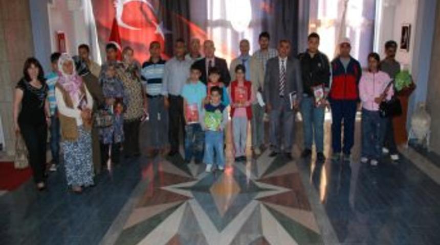 Şehit Ailelerinden Valiye Ziyaret