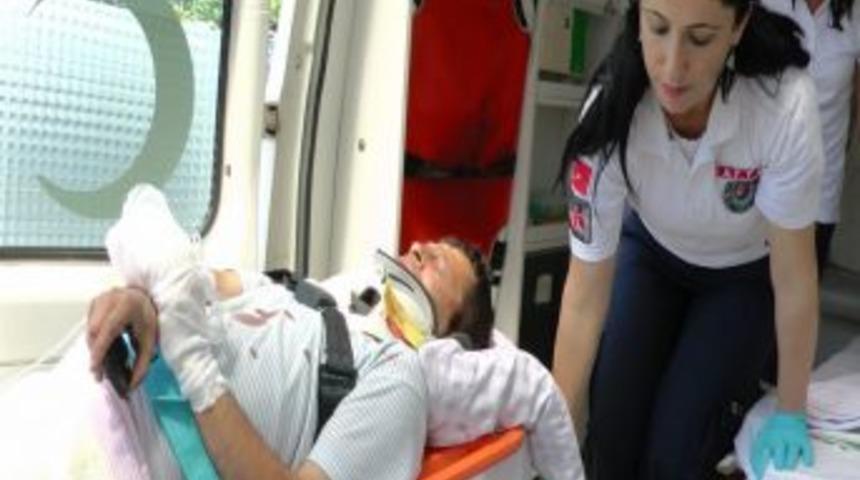 Sağlık Camiası Parmağı Kopan Kazazede İ&ccedil;in Seferber Oldu