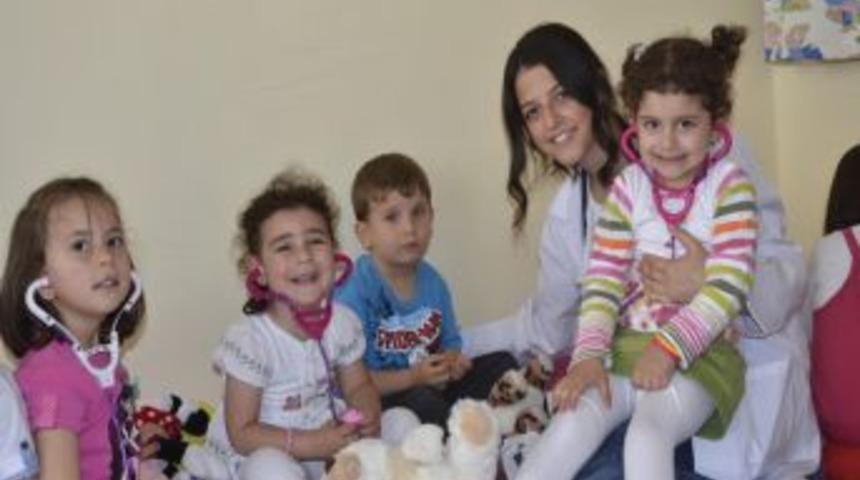 Miniklerin Doktor Korkusuna &Ccedil;are: Oyuncak Ayı Hastanesi