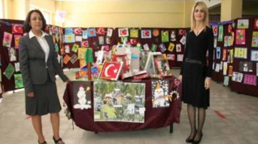 Atık Maddelerden Yaptıkları S&uuml;s Eşyalarını Sergilediler