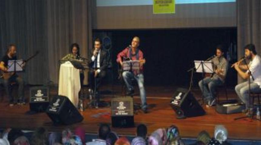 &Uuml;stad Necip Fazıl, Konferanslar, Şiir Dinletileri Ve Konserlerle Anılıyor