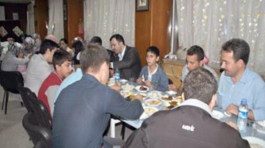 Yağmur, Hakkarilileri Yemekte Buluşturdu