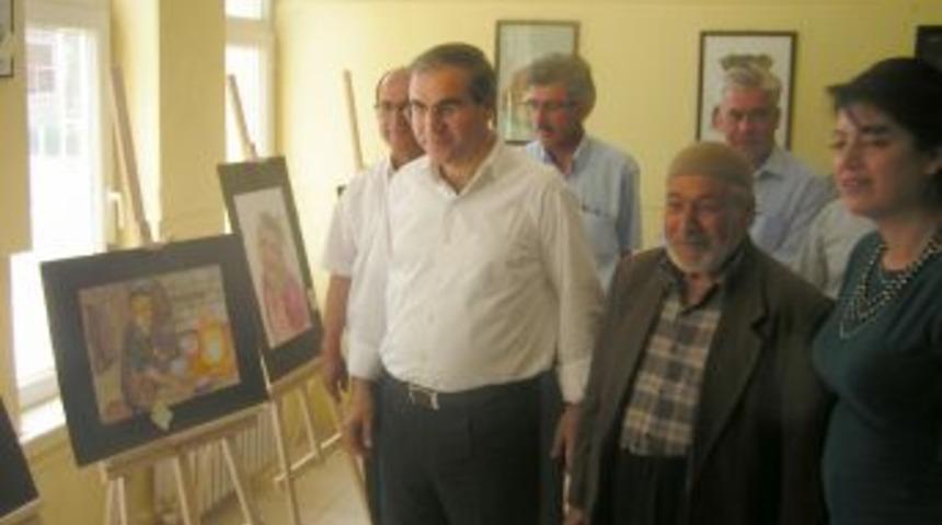 &Ouml;ğretmenden Resim Sergisi