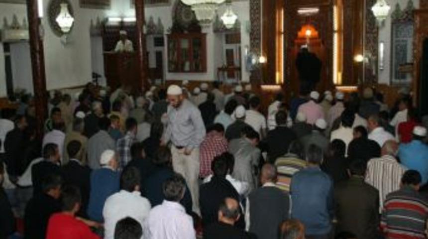 Devrek'te Regaib Kandili İdrak Edildi