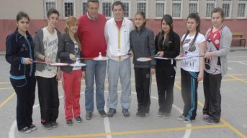 'bir Ayda Bin Badminton Kortu' Projesinin İlk Sahası Hazır