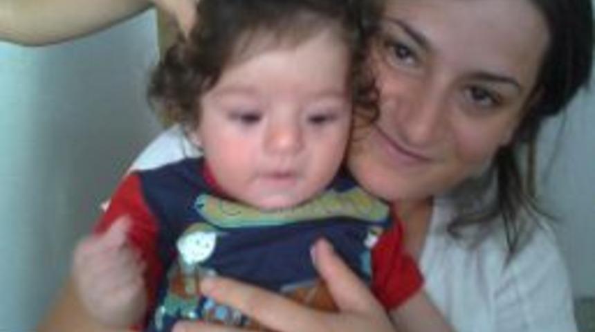 Bebeklerinin Ihmale Kurban Gittiğini Iddia Eden Aile Hemşireleri Darp Etti