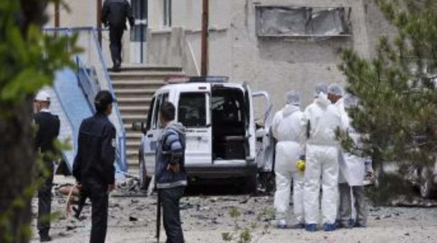 Pınarbaşı Emniyet M&uuml;d&uuml;rl&uuml;ğ&uuml; &Ouml;n&uuml;nde Patlama: 2 Şehit