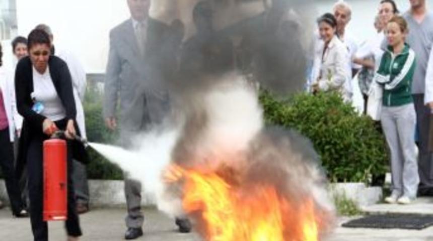 Muğla Ağız Ve Diş Sağlığı Merkezi Çalışanları Yangın Tatbikatına Katıldı