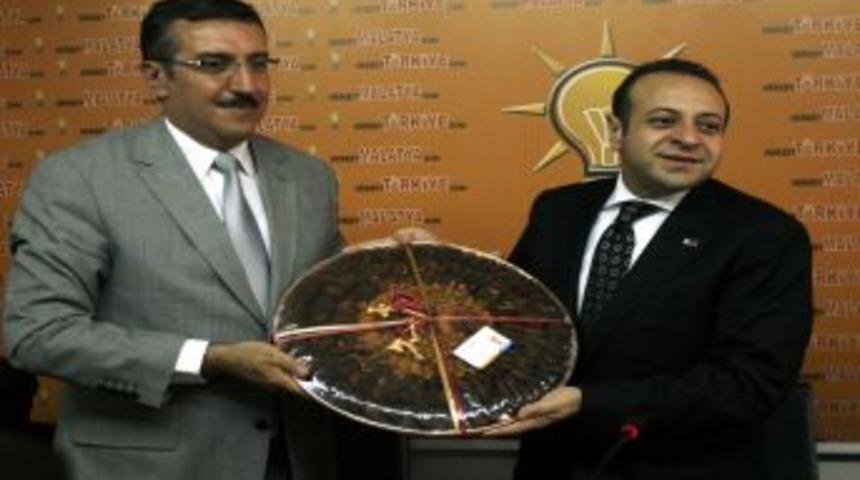 Bakan Egemen Bağış: Ter&ouml;rle &Ccedil;&ouml;z&uuml;lecek Hi&ccedil;bir Sorun Yok