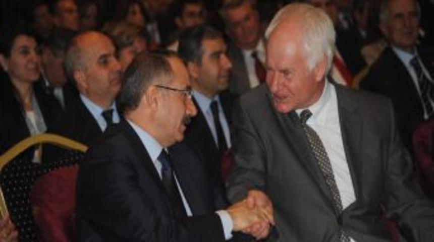 Etik G&uuml;n&uuml; Konferansı