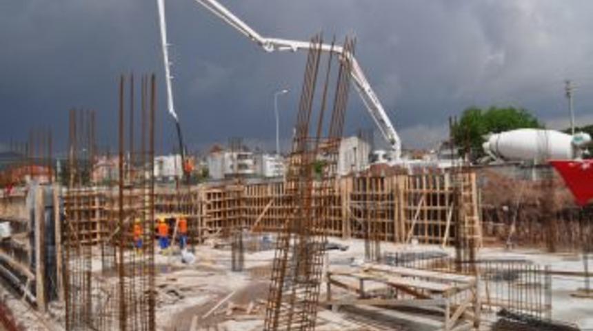 K&ouml;y&uuml;nde Okul Olmadığı I&ccedil;in Okuyamayan Iş Adamı 540 &Ouml;ğrenci I&ccedil;in Okul Yaptırıyor