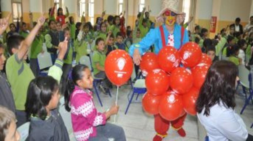 Polis Kolbastısı Eşliğinde Eğitim
