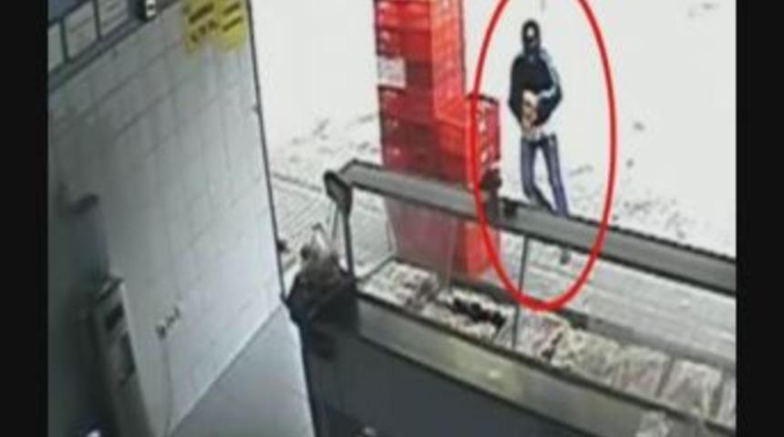 Ter&ouml;r &Ouml;rg&uuml;t&uuml; Yandaşları İş Yerini B&ouml;yle Yaktı