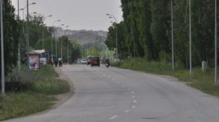 G&uuml;neykent B&ouml;l&uuml;nm&uuml;ş Yolu Temeli Atılıyor