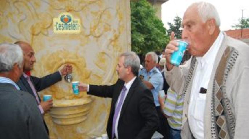 Kozan'da Namaz &Ccedil;ıkışında Bin 500 Bardak &Ccedil;orba Dağıtıldı