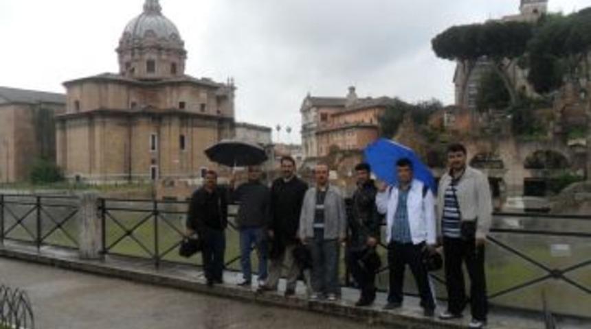 8 Kişilik Heyet İtalya'da Dernek&ccedil;ilik Eğitimi Aldı