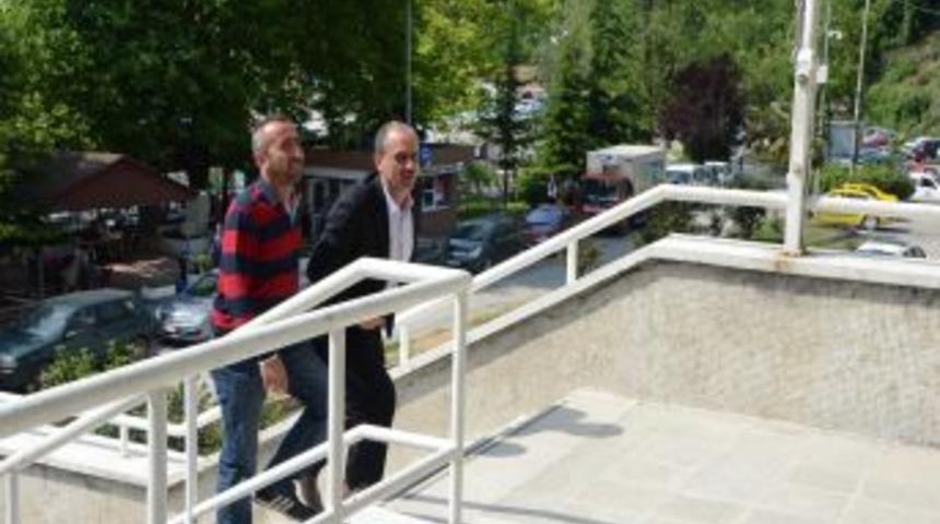 Mahkeme Kararına Rağmen Eşini Darp Eden Kocaya 3 G&uuml;n Zorlama Hapis