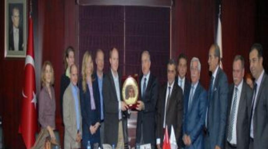 McCurdy: T&uuml;rklerin ABD'de Politik Arenada B&uuml;y&uuml;k Eksikleri Var