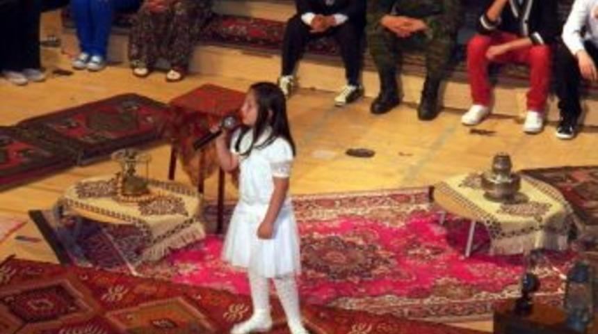 S&ouml;ğ&uuml;t'te Şiir Ş&ouml;leni