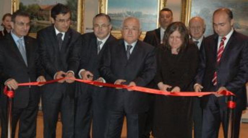 Cemil Çiçek, 'ihtişam Ve Tevazu; Padişahın Ressam Kulları' Sergisini Açtı