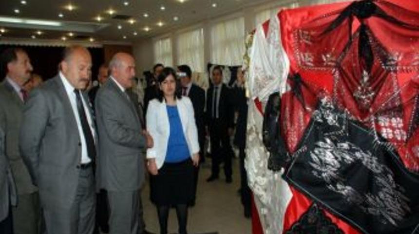 Halk Merkezi Yılsonu Sergisi'ne Büyük İlgi