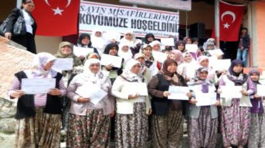 Kadın Arıcılar, Sertifikalarını Aldı