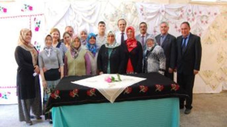 Kula G&ouml;k&ccedil;e&ouml;ren'de Yıl Sonu Sergisi