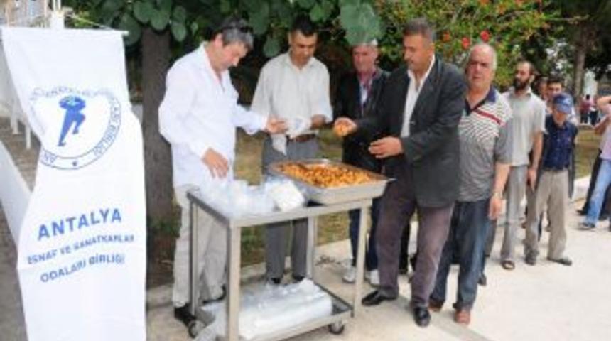 Aesob Lokma Dağıttı