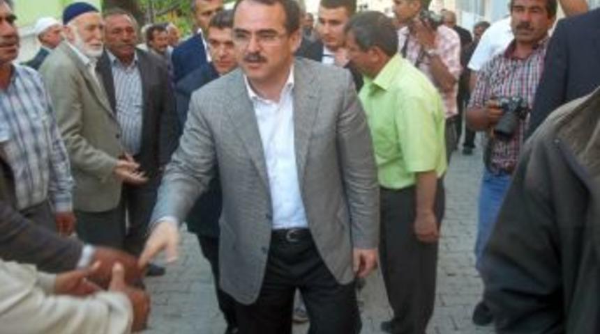 Adalet Bakanı Ergin&rsquo;den Kur'a Kursu &Ouml;ğrencisinin Ailesine Taziye Ziyareti