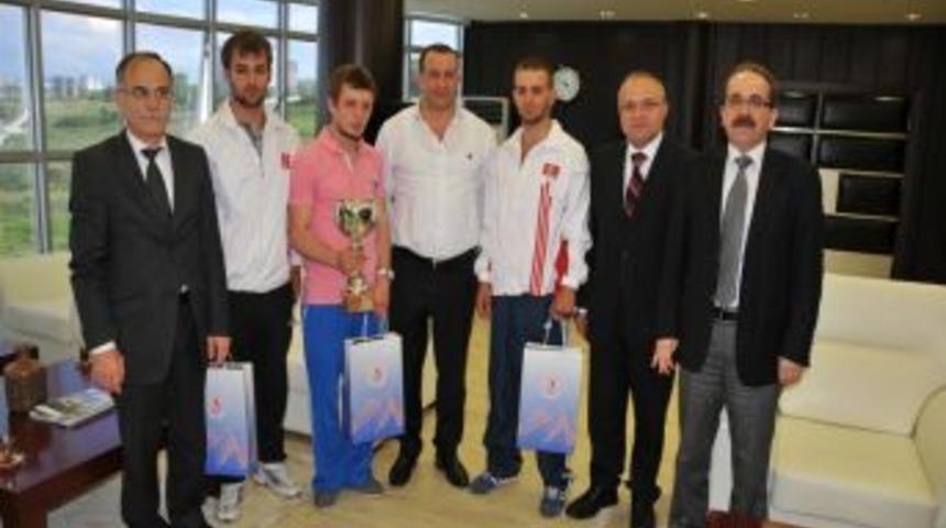 Om&uuml; Boks Takımı T&uuml;rkiye İkincisi Oldu