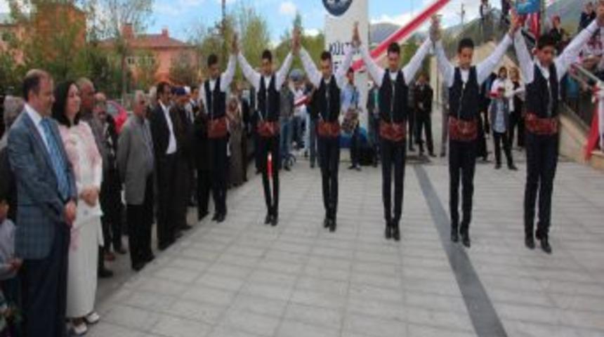 B&uuml;y&uuml;kşehir Belediyesi, G&ouml;n&uuml;l Dostlarını Hayır Kermesinde Bir Araya Getirdi