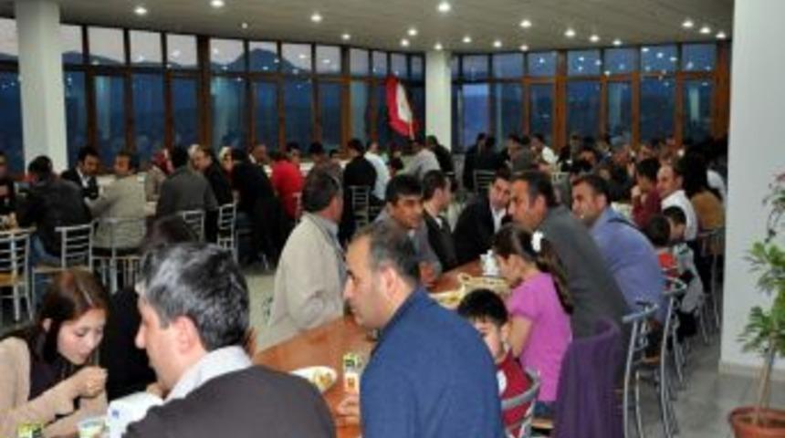 Milli Eğitim Personelleri Yemekte Buluştu