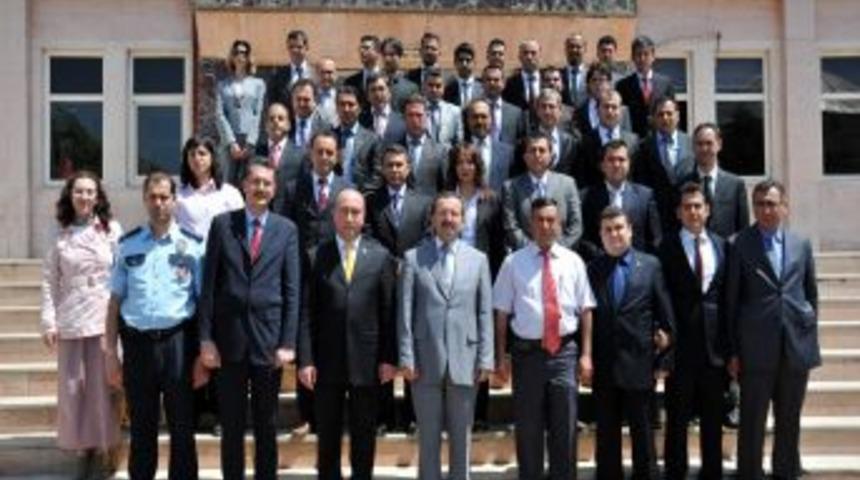 Diyarbakır'da &Ccedil;ocuk Polisi Temel Eğitim Kursu D&uuml;zenlendi