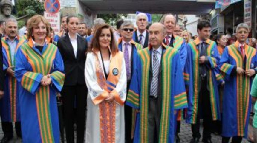 Giresun &Uuml;niversitesi'nden Mezuniyet Y&uuml;r&uuml;y&uuml;ş&uuml;