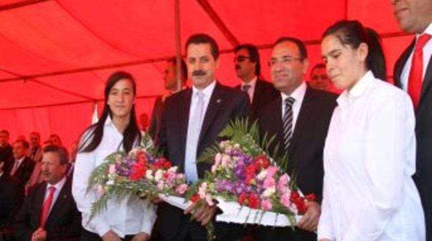 &Ccedil;alışma Ve Sosyal G&uuml;venlik Bakanı Faruk &Ccedil;elik: