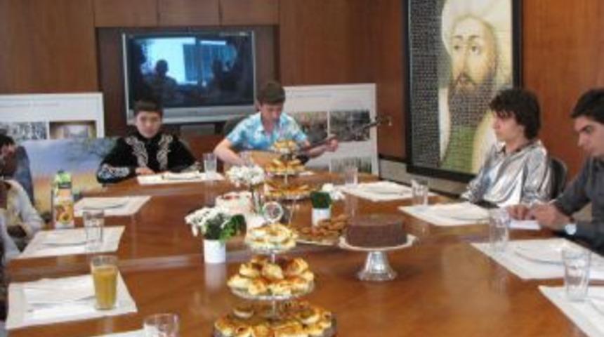 Ali Ağaoğlu: Bu Hizmete Şapka &Ccedil;ıkartılır