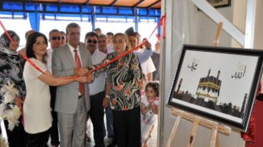 Erdemli'de Polis Eşlerinden Tezhip Sergisi