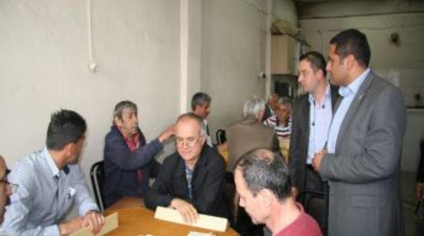 Ak Parti Mahalle Gezilerine Devam Ediyor